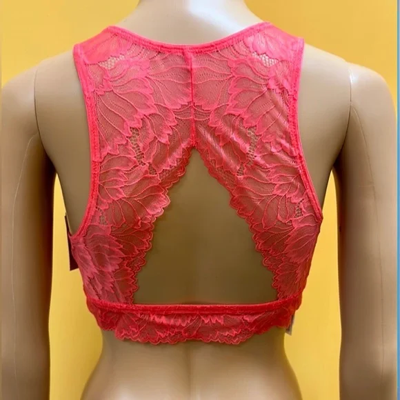 Auden - Picture 2 of 2